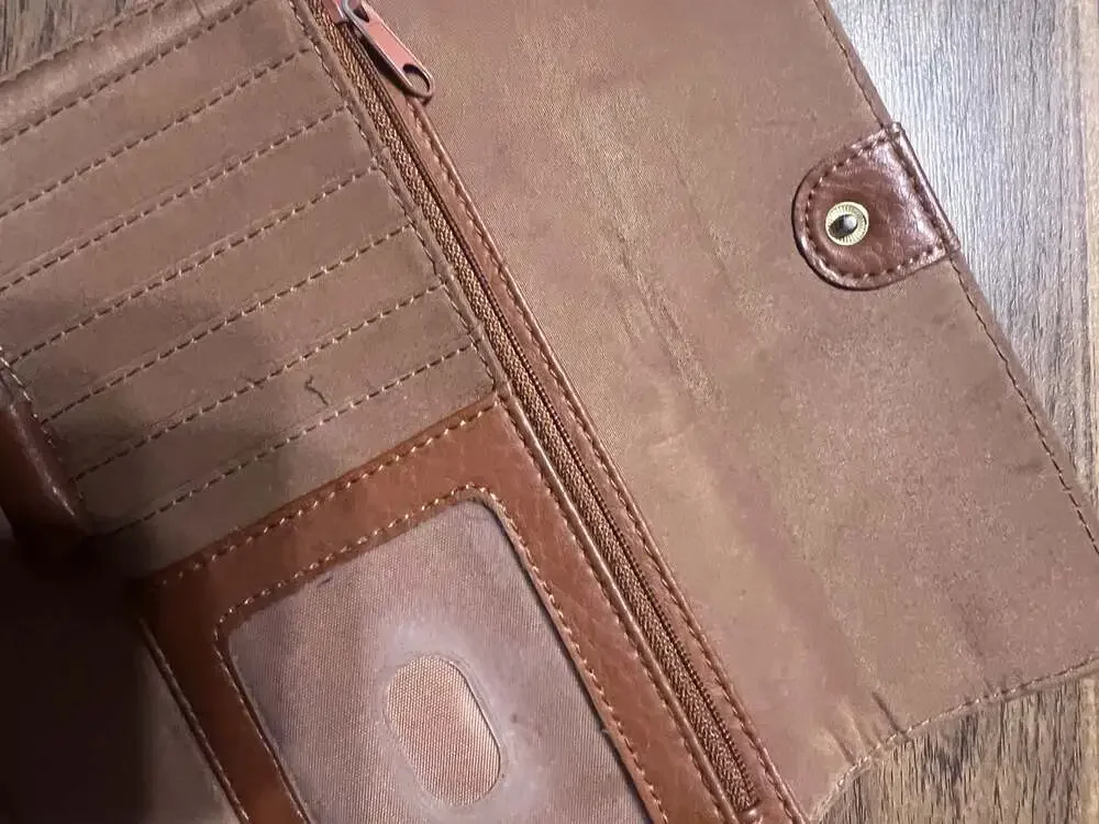 Etienne Aigner Wallet